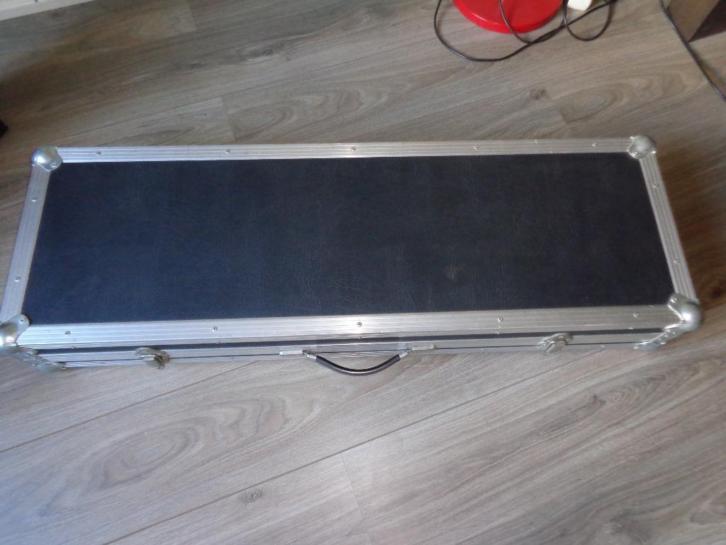 flightcase keyboard synthesizer koffer / case.