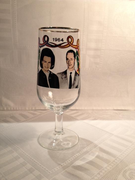 Glas huwelijk Irene en Carlos 1964