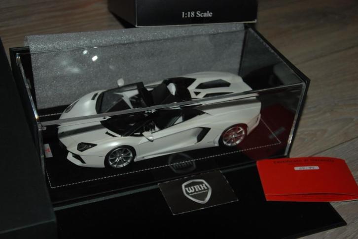 SALE !! Lamborghini Aventador Roadster white MR models WRH