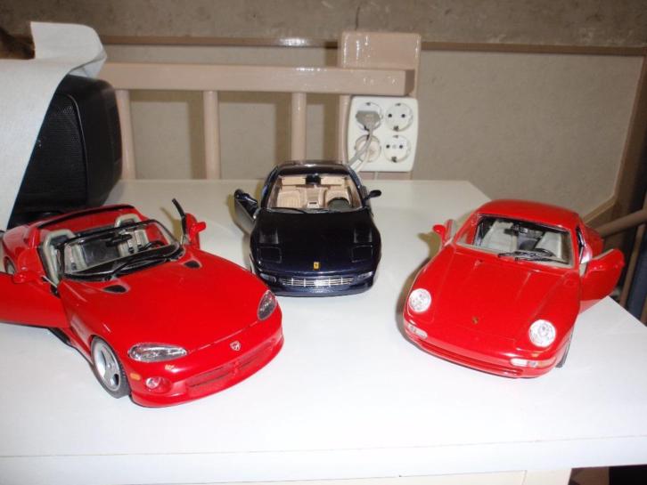 Porsche/Ferrari/Viper