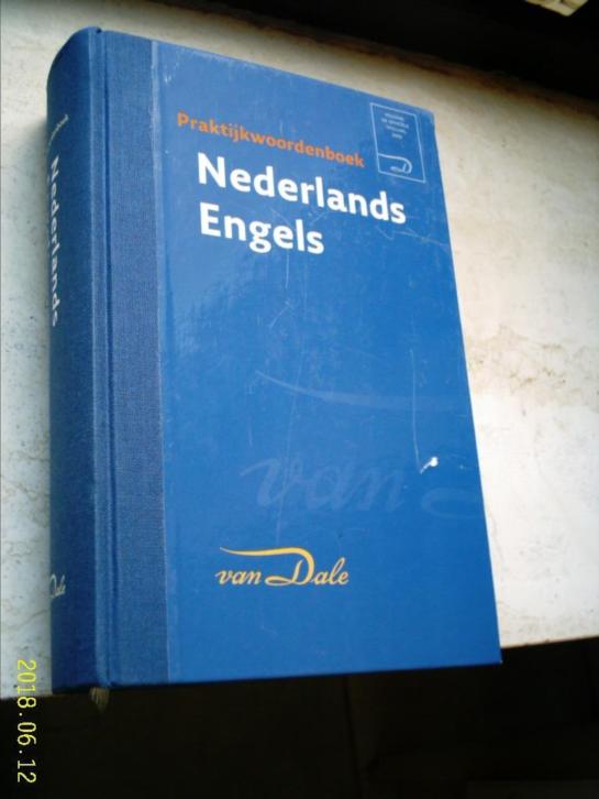 Praktijkwoordenboek Nederlands Engels (van Dale, 2005)