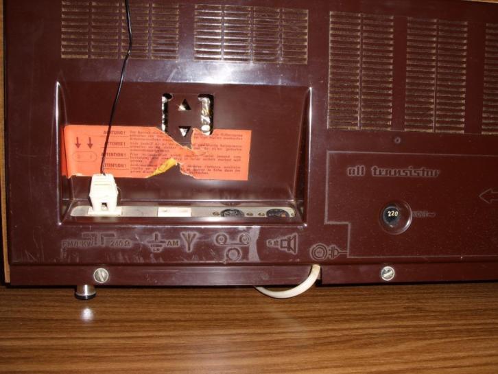 retro vintage philips radio