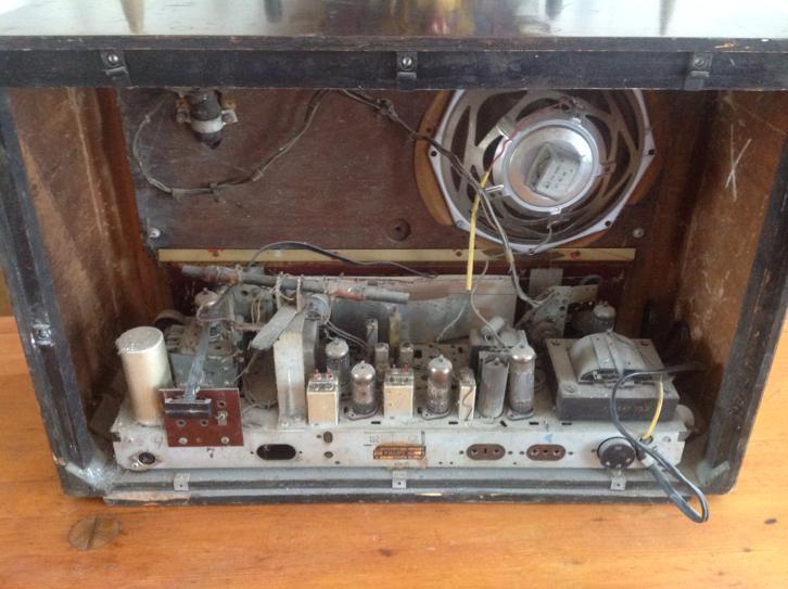 Philips beurzen radio uit 1955 werk nog