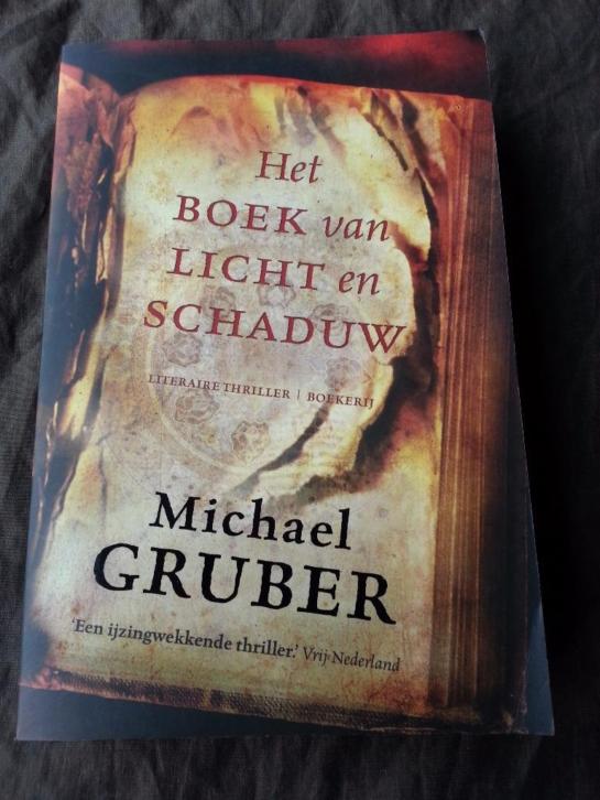 Michael Gruber - Het boek van licht en schaduw