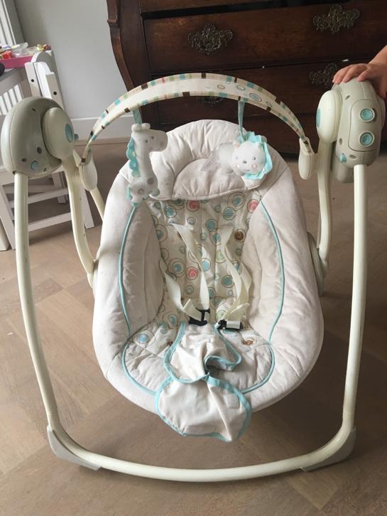 Elektrische schommelstoel baby