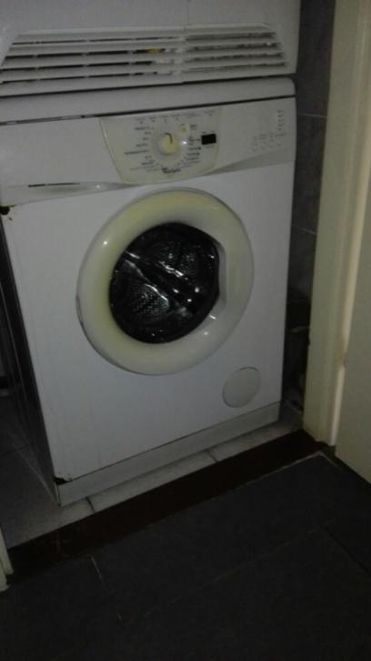 wasmachine whirlpool (met klein defect)